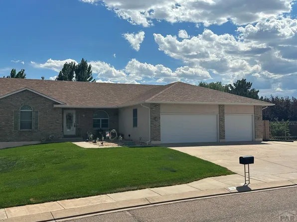 38 Portero Dr, Pueblo, CO 81005