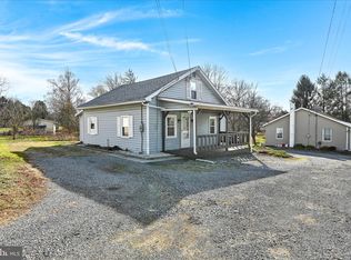 8 Spruce Ln, Lebanon, PA 17046