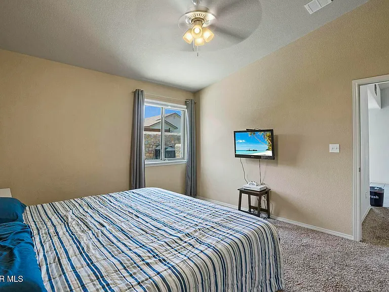 7244 Long Meadow Dr — Photo 18