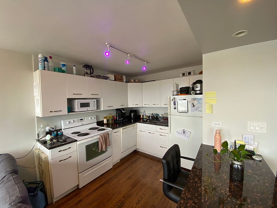 1st image of 3550 N Lake Shore Dr APT 1214