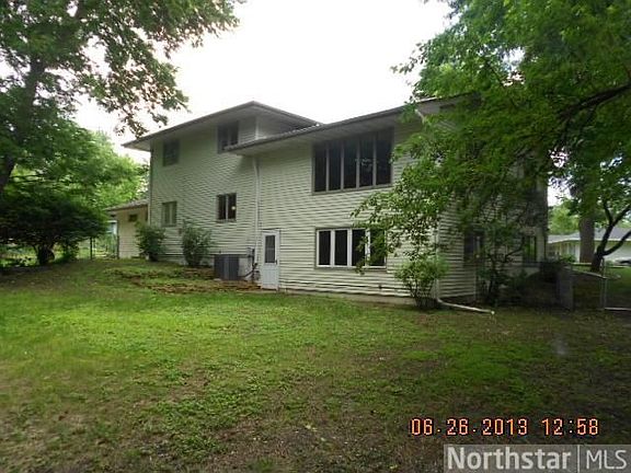 2nd image of 1200 Vista Dr