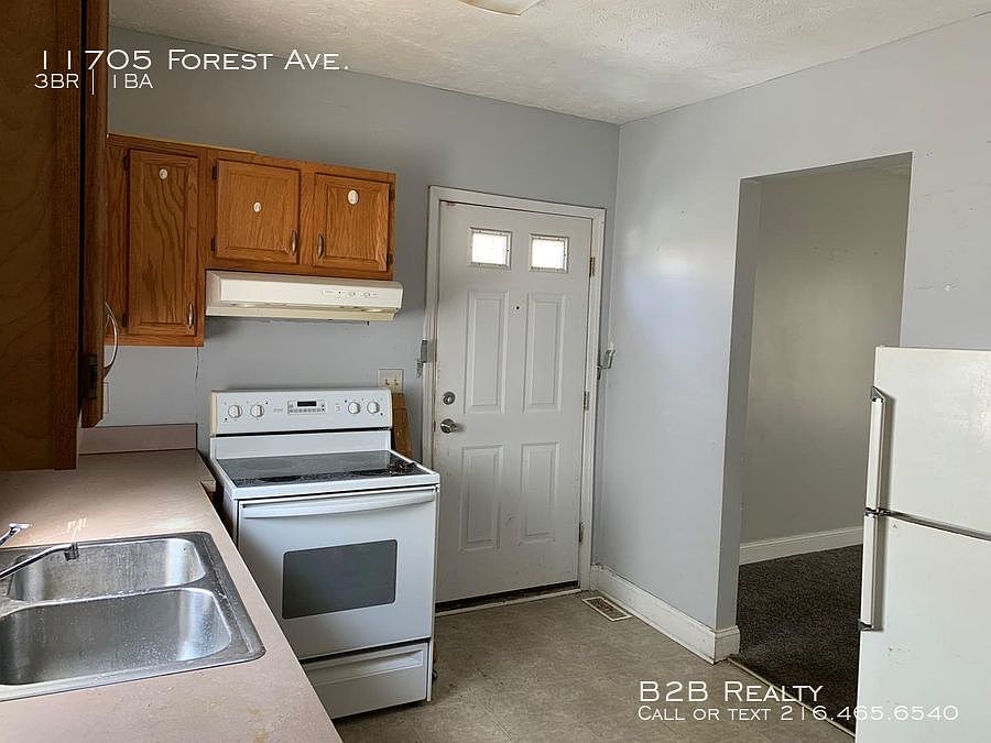 1st image of 11705 Forest Ave