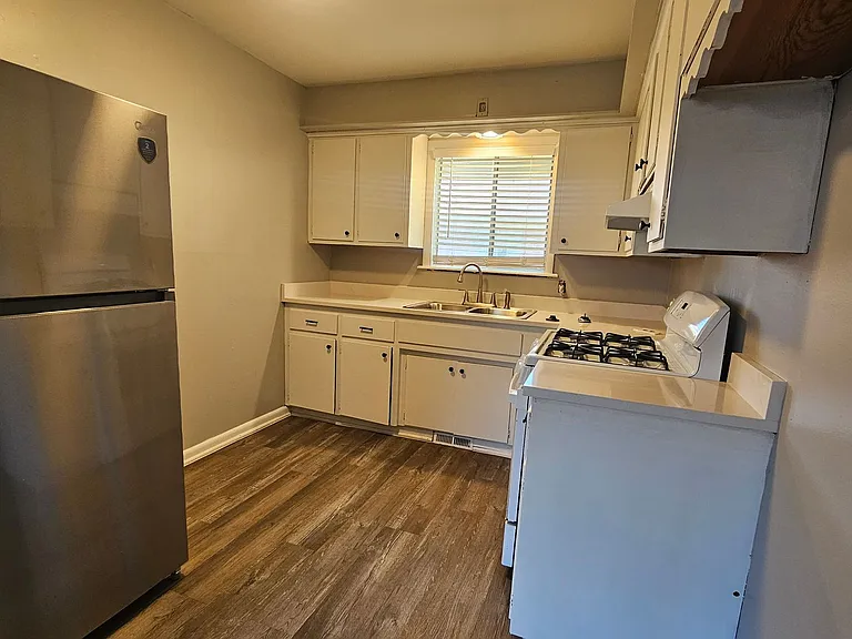 Broadway Apartments in Rose District — Photo 3