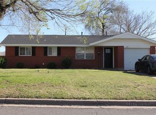 628 SW 1st St, Moore, OK 73160