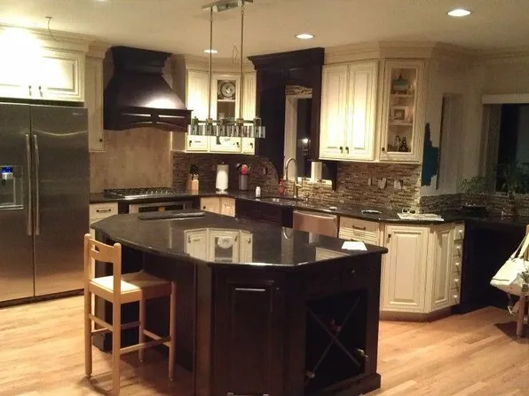 20 Lagoon Dr E, Toms River, NJ 08753