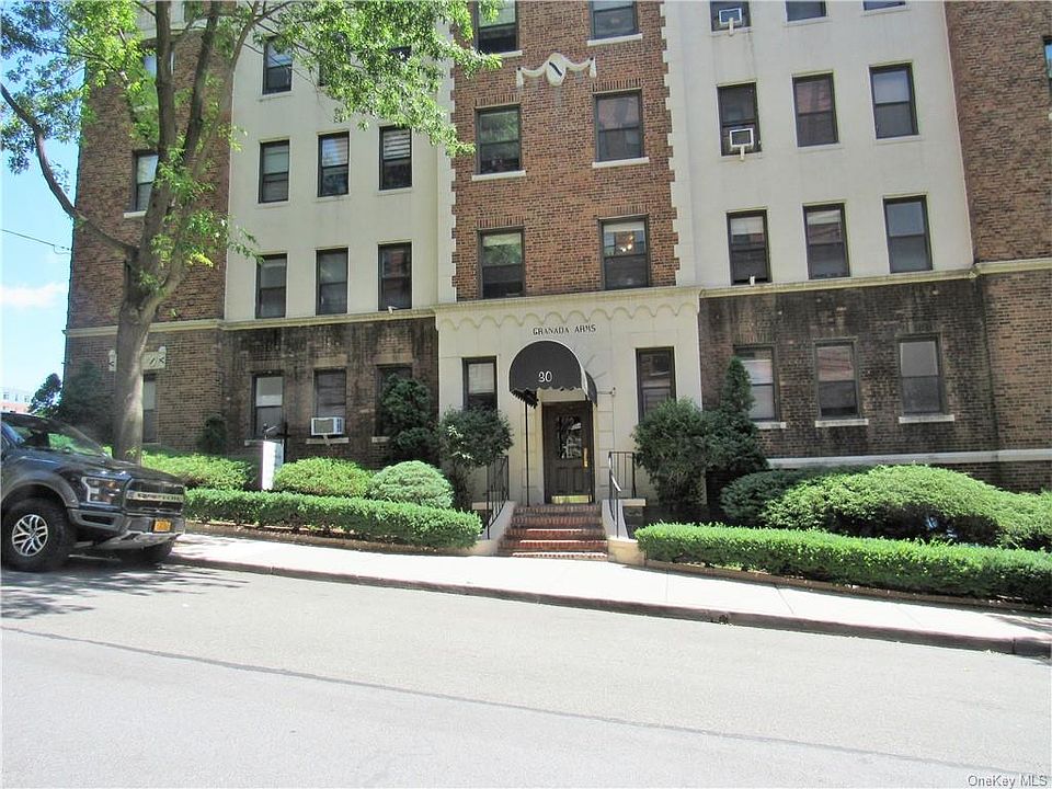 1st image of 30 Windsor Ter APT 1D