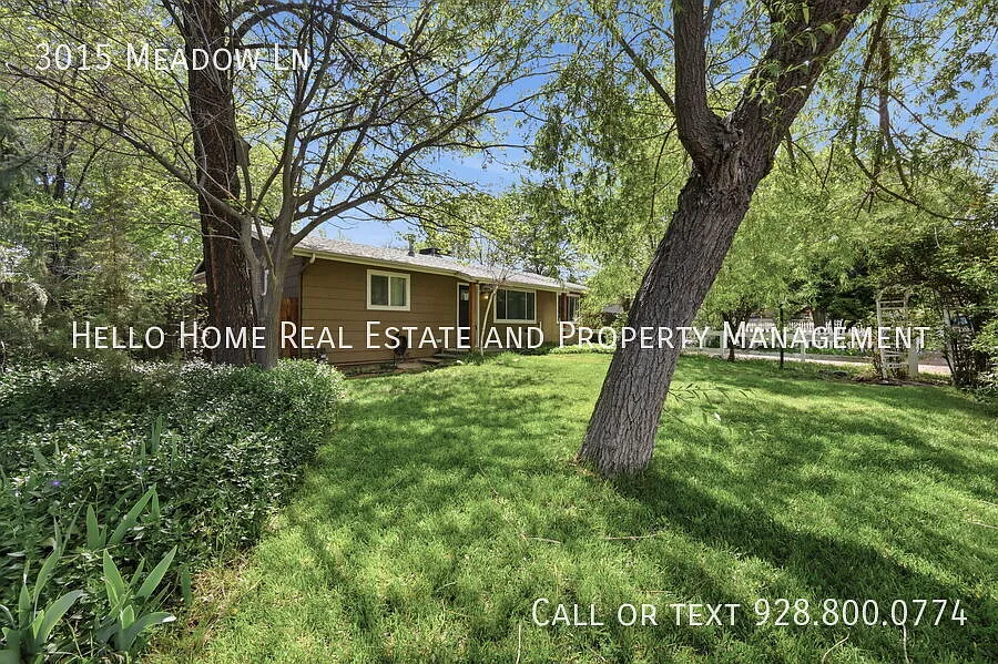 Building Photo - 3015 N Meadow Ln