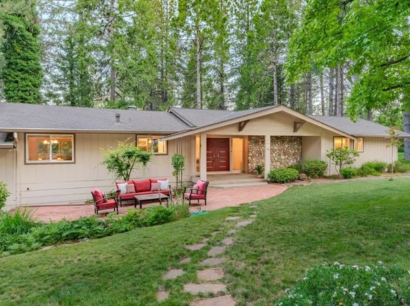 11961 Tree Top Cir, Nevada City, CA 95959