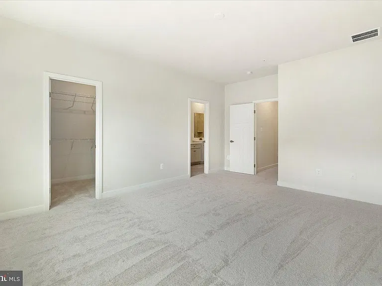 10132 Lake Linganore Blvd — Photo 28