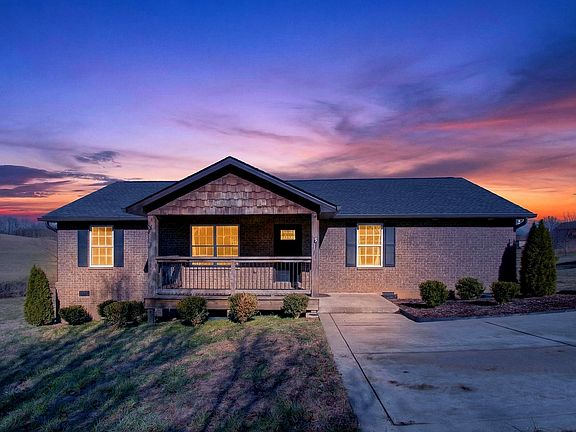 2nd image of 621 Womack Rd