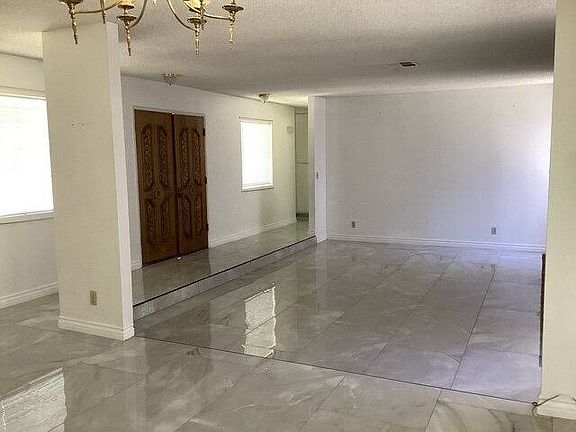 3rd image of 540 Fairway Dr