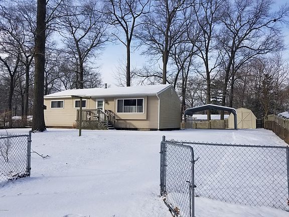 2nd image of 2097 Woodward St