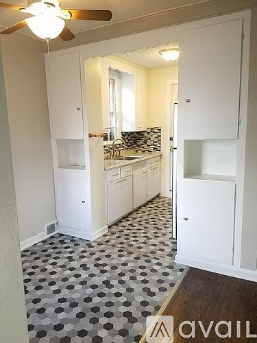1st image of 171 College St APT 3