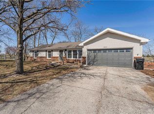 12044 NW Crooked Rd, Kansas City, MO 64152