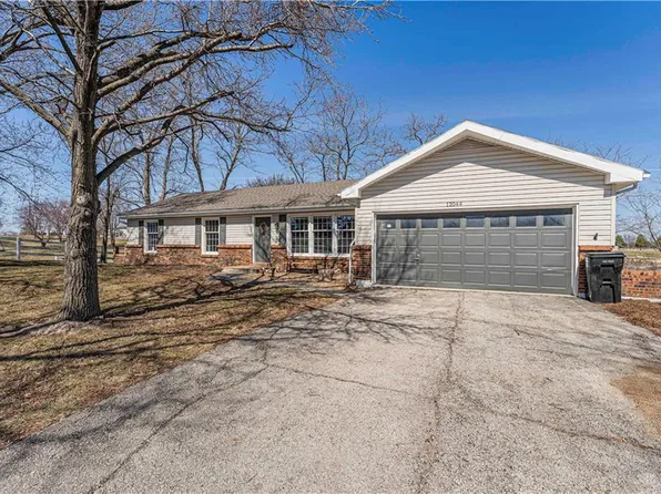 12044 NW Crooked Rd, Kansas City, MO 64152