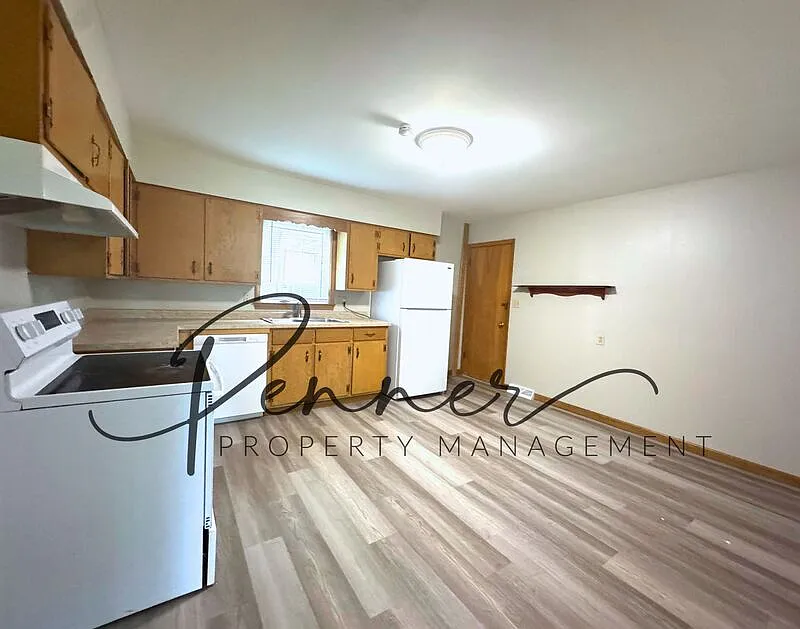 2 bed, 1.0 bath, 1010 sqft, $895 — Photo 3