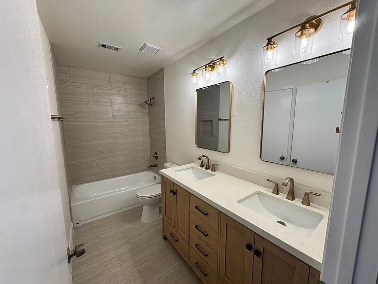 Upstairs bathroom