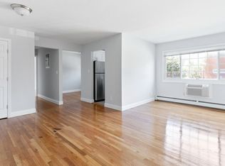 2 Laurel Dr #5B37, New Hyde Park, NY 11040