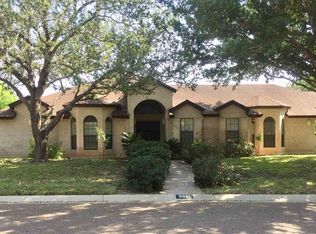 3021 Autumn Dr, Laredo, TX 78045