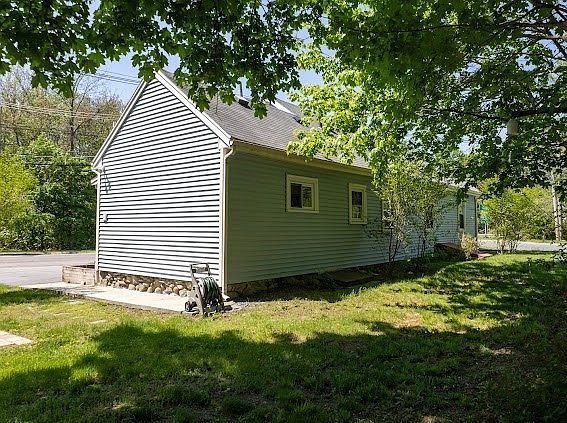 2nd image of 231 Spring St