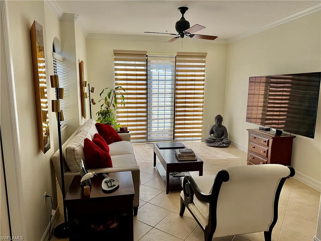 3 bed, 2.5 bath, 1729 sqft, $3,900 — Photo 3