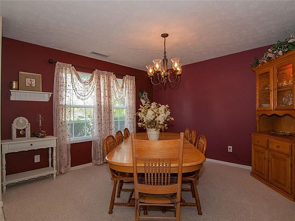 4th image of 5830 Tempest Dr