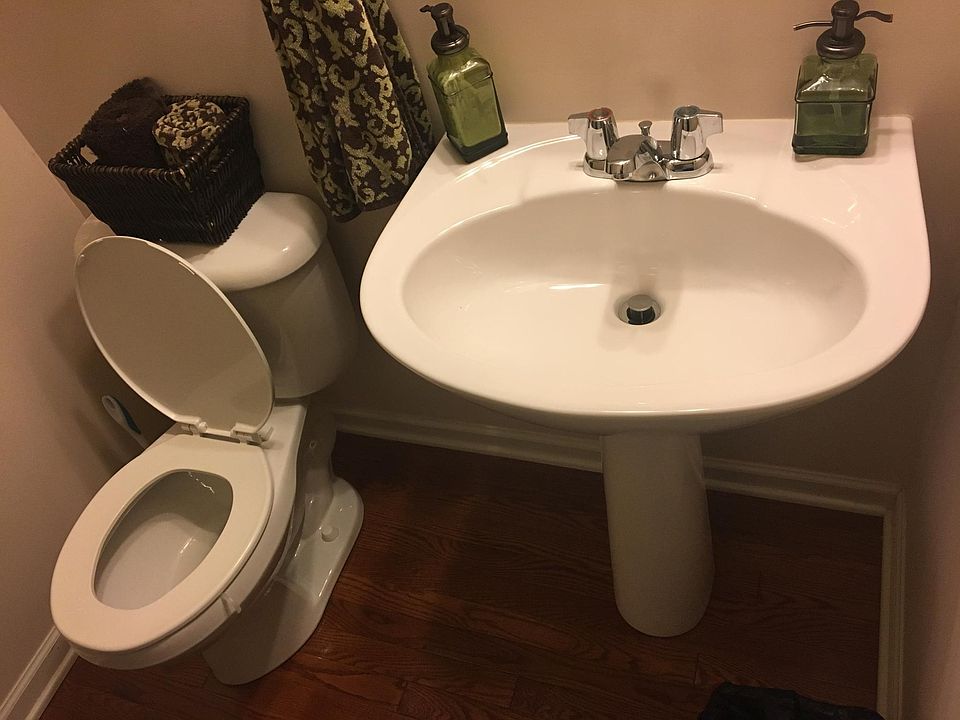New 1/2 bath upstairs 