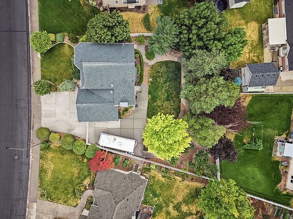 3rd image of 1888 Cobblestone Rd
