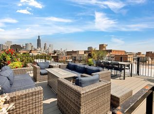 17 N Loomis St, Chicago, IL 60607