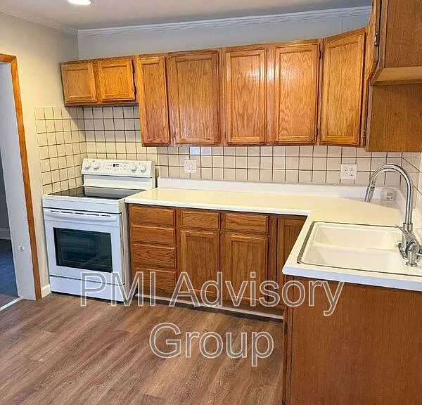 2706 SE Kentucky Ave — Photo 10