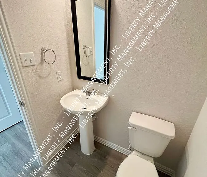 1822 Gabby Cole Ln — Photo 4