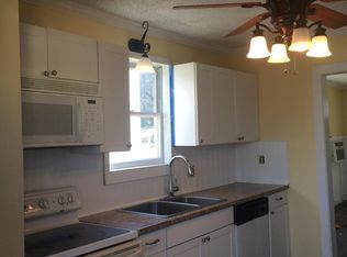 820 Charlotte Ave, Statesville, NC 28677