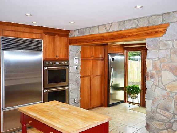 Gourmet Kitchen