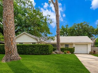 112 W Ireland Dr, Irving, TX 75062