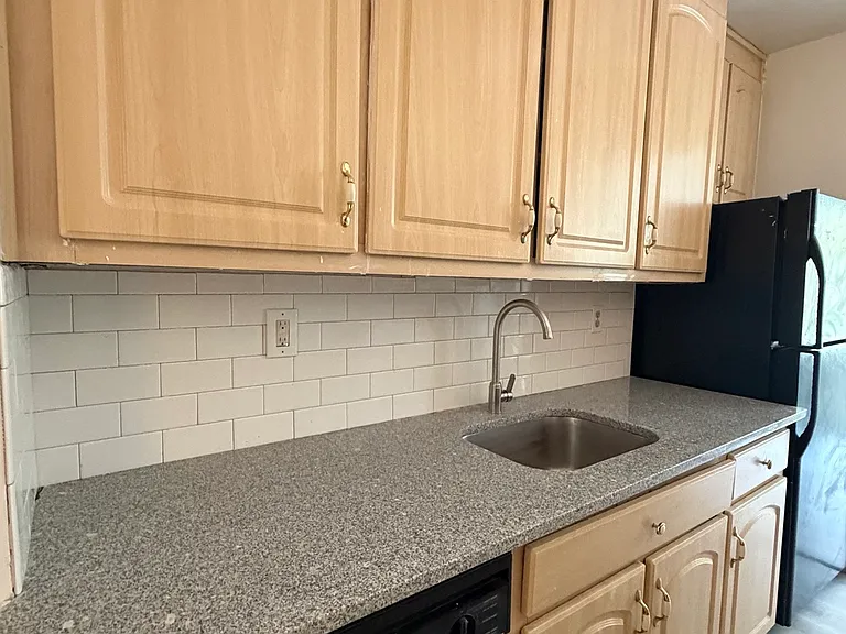 201 Saint Pauls Ave #5G — Photo 4