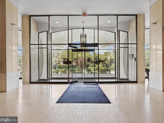 3rd image of 301 N Beauregard St APT 1607