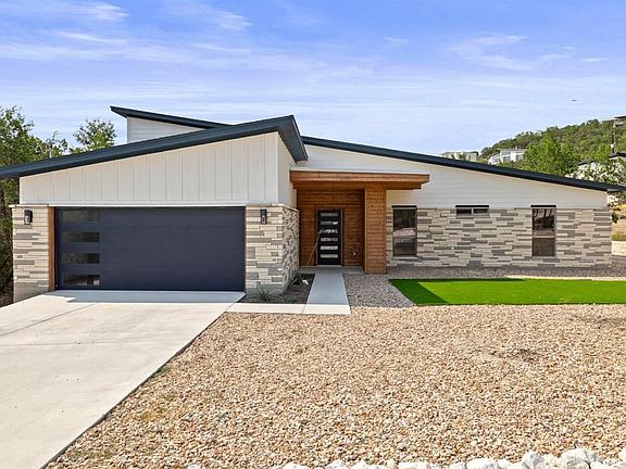 3rd image of 8631 Big Horn Cir