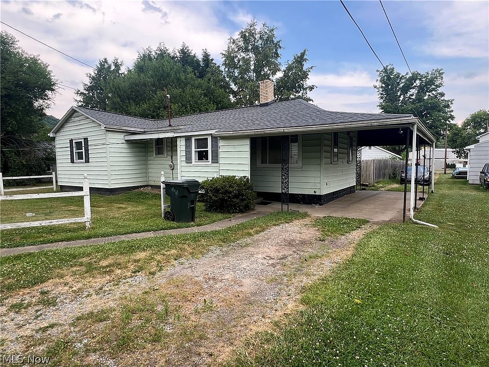 1st image of 2116 Herbert St SE