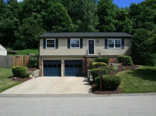 328 Tionesta Dr, New Kensington, PA