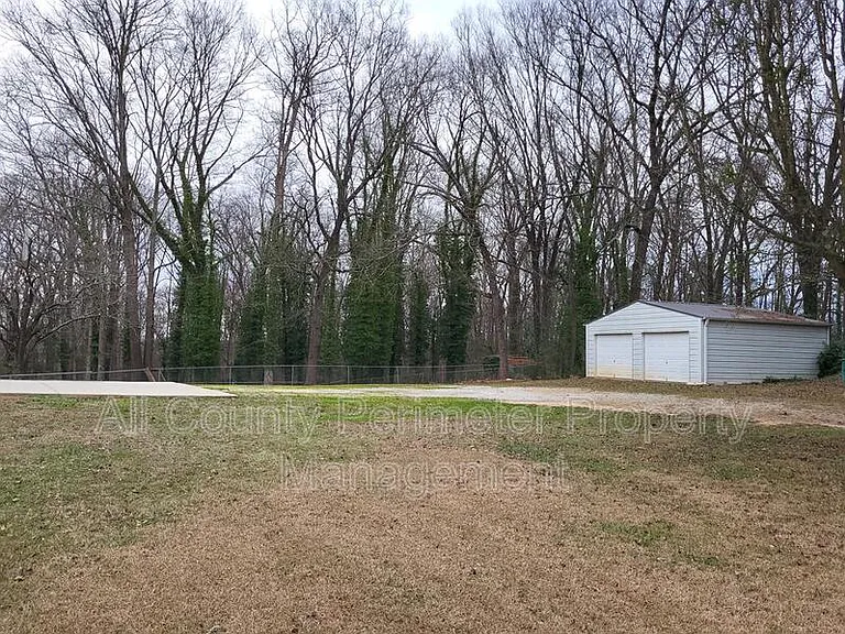 653 Glenn Gee Rd — Photo 5