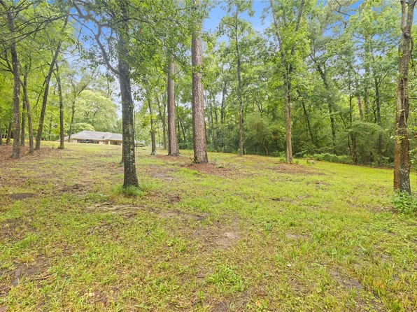 814 Overbrook Dr, Huntsville, TX 77340