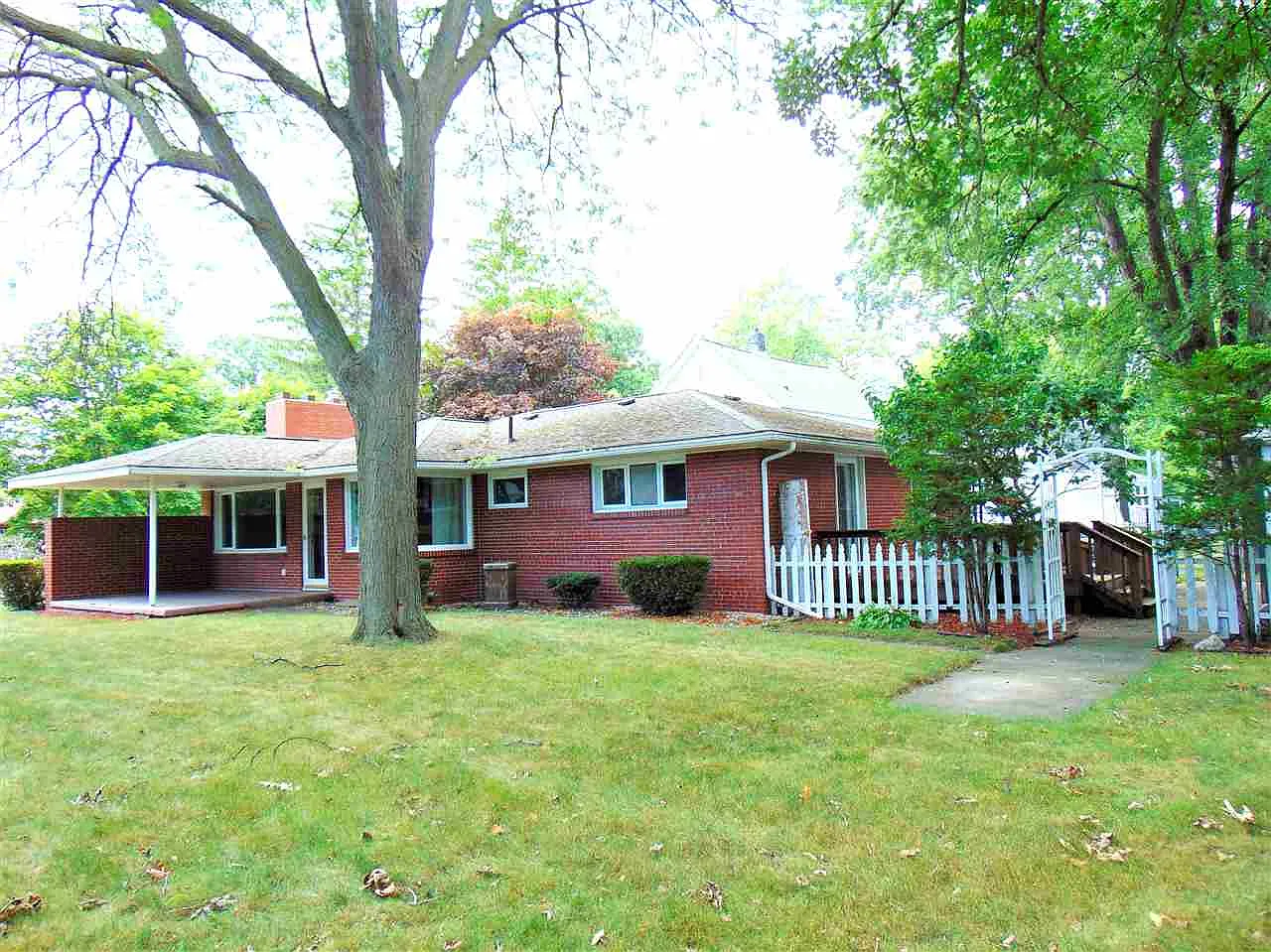 33 E Sharlear Dr photo 1