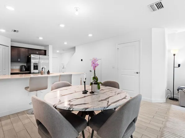 6005 Woods Edge Circle, Riviera Beach, FL 33410