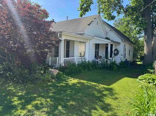 810 E Franklin St, Taylorville, IL 62568