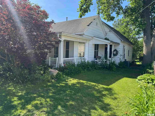 810 E Franklin St, Taylorville, IL 62568