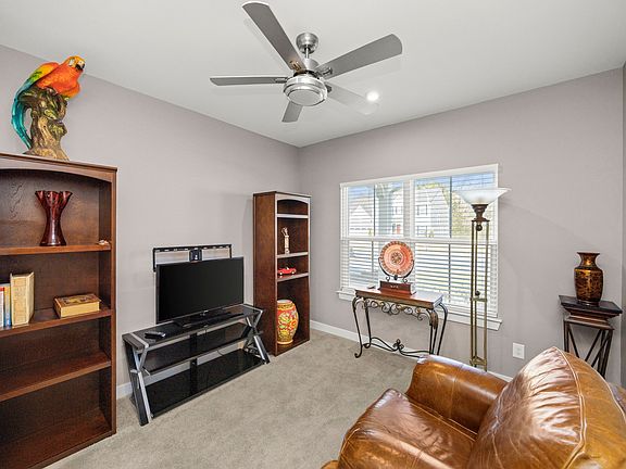 4th image of 2111 Hideaway Ln