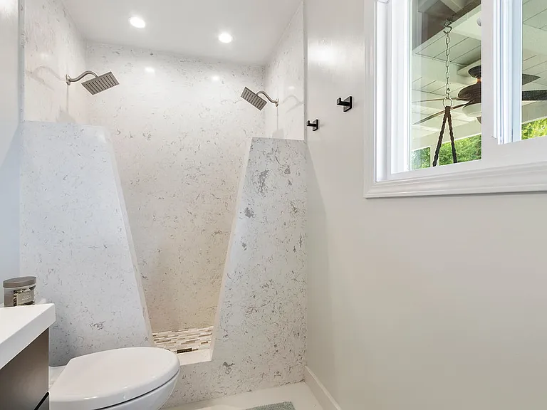 Walk in Shower with dual shower heads