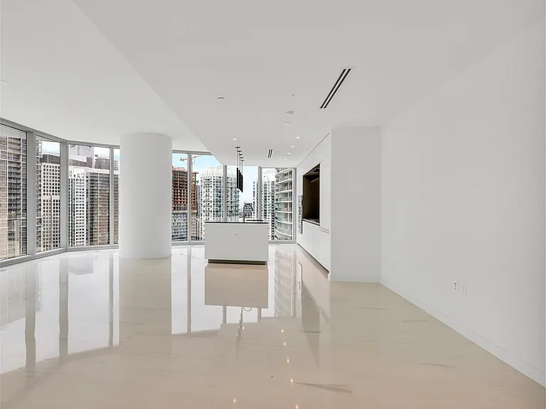 300 Biscayne Boulevard Way #7 — Photo 8