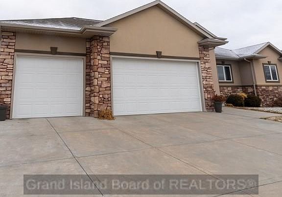 4th image of 4060 Northview Dr