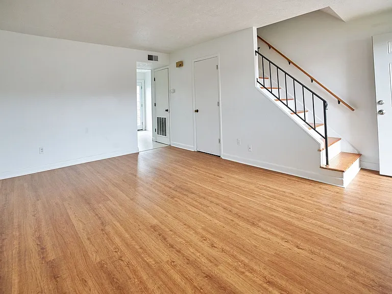 Lord Duplin Apartments — Photo 5